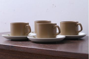 イギリスビンテージ　J&G　MEAKIN(ミーキン) TULIP TIME(チューリップタイム)シリーズ　カップ&ソーサー4客セット(洋食器)