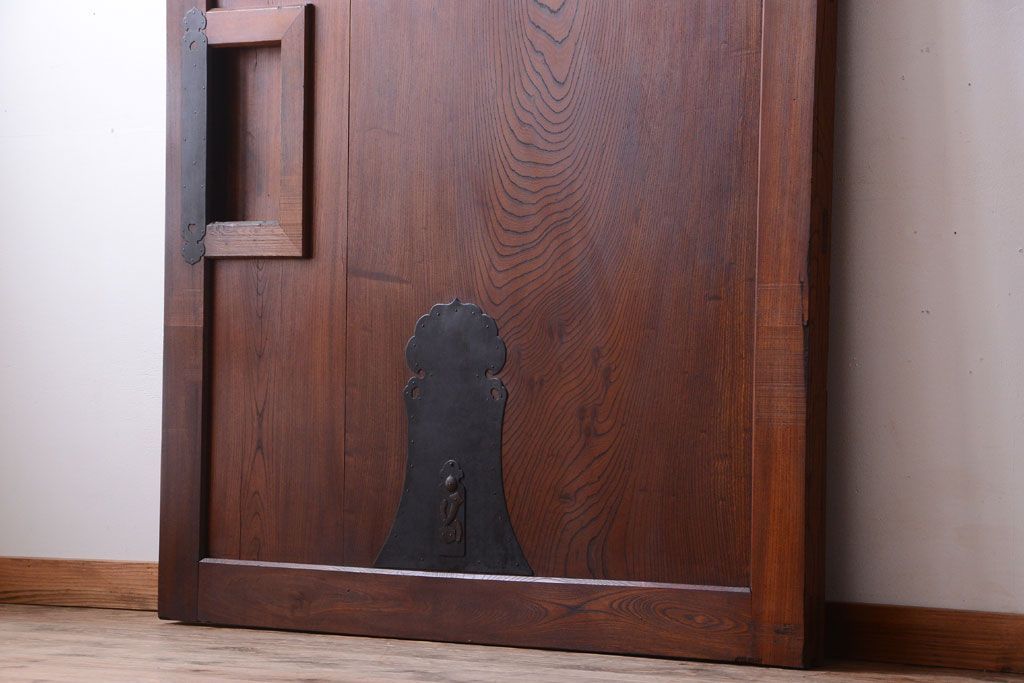 古民具・骨董　明治〜大正期　総欅材!アンティーク蔵戸(玄関戸)