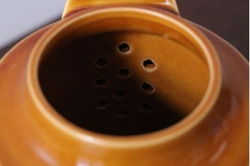 イギリスビンテージ　HORNSEA(ホーンジー)　SAFFRON(サフラン)シリーズ　コーヒーポット&大小ジャグ3点セット(洋食器)
