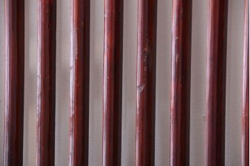 古民具・骨董　明治〜大正期　漆がきれいなガラス入りアンティーク蔵戸(玄関戸)