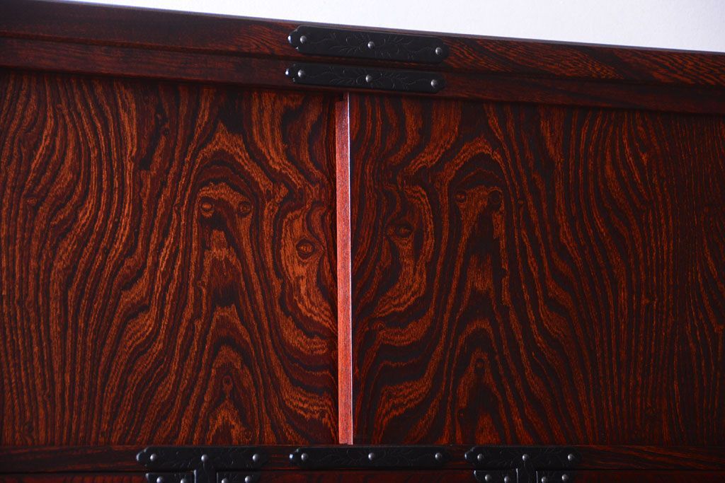 中古 伝統民芸家具 岩谷堂　戸棚付き2段重ね整理箪笥(定価約75万円)