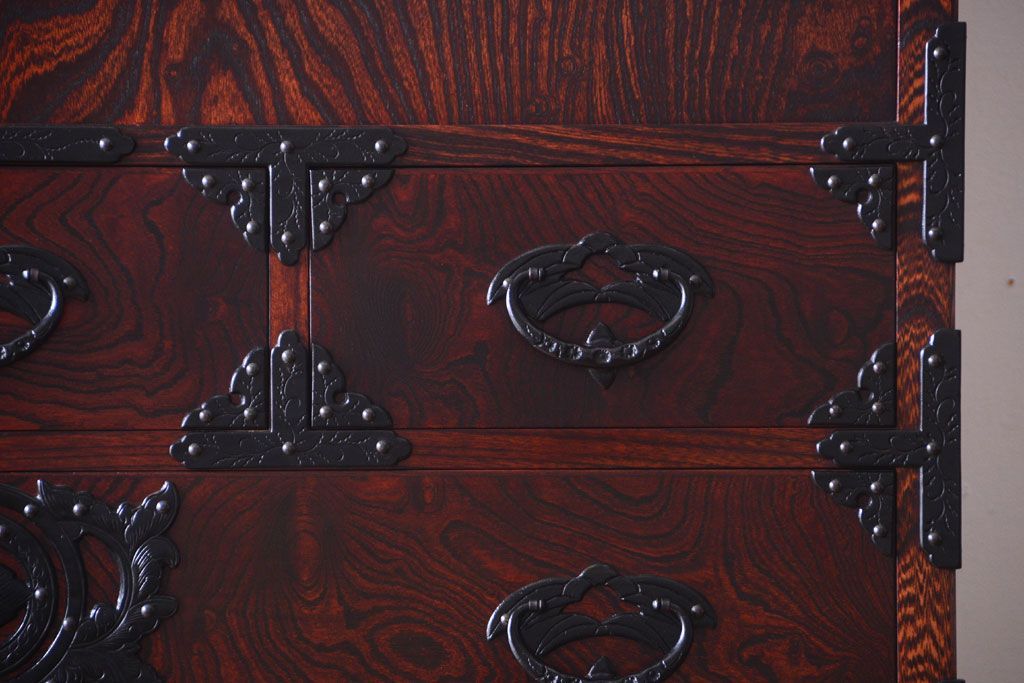 中古 伝統民芸家具 岩谷堂　戸棚付き2段重ね整理箪笥(定価約75万円)