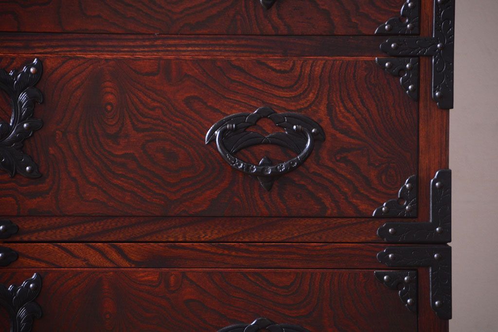 中古 伝統民芸家具 岩谷堂　戸棚付き2段重ね整理箪笥(定価約75万円)