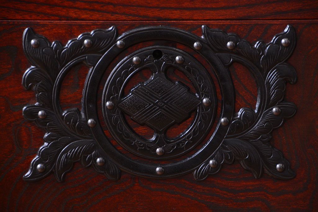 中古 伝統民芸家具 岩谷堂　戸棚付き2段重ね整理箪笥(定価約75万円)