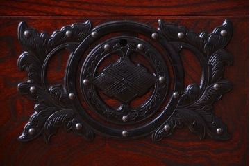 中古 伝統民芸家具 岩谷堂　戸棚付き2段重ね整理箪笥(定価約75万円)