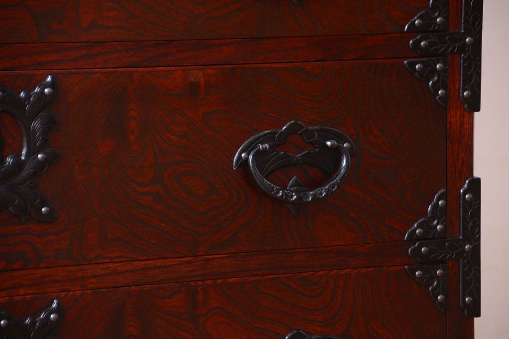 中古 伝統民芸家具 岩谷堂　戸棚付き2段重ね整理箪笥(定価約75万円)