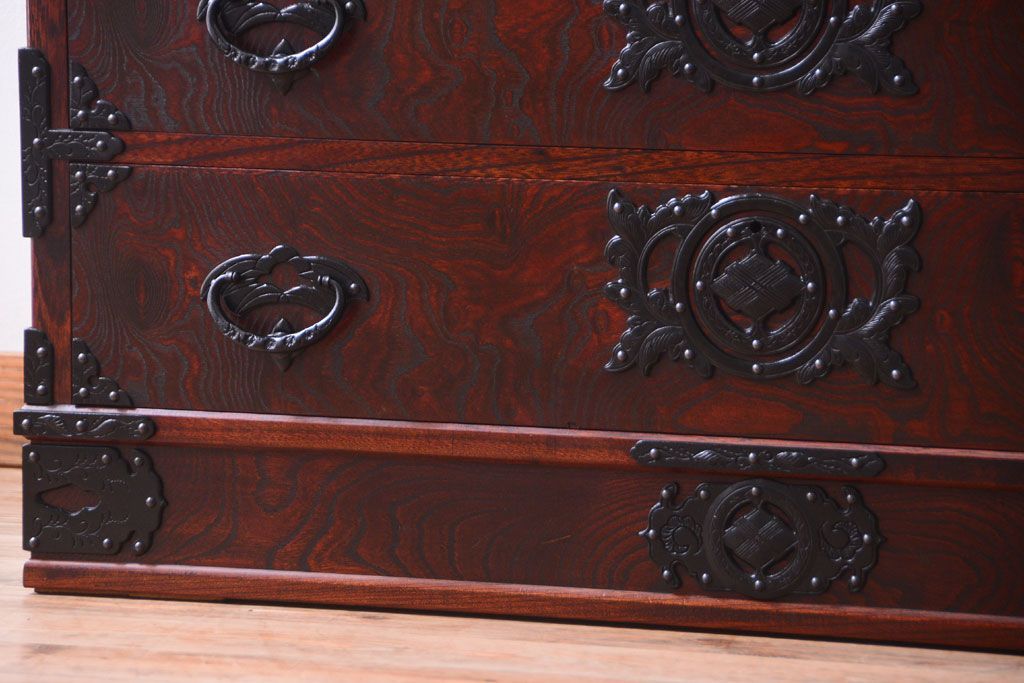 中古 伝統民芸家具 岩谷堂　戸棚付き2段重ね整理箪笥(定価約75万円)