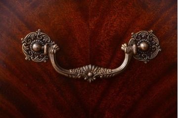 中古　DREXEL HERITAGE (ドレクセルヘリテイジ)USA　特大カップボードキャビネット