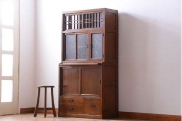 アンティーク家具　和製アンティーク　ダイヤガラス入り!作業台付き上品な古いカップボード(食器棚)