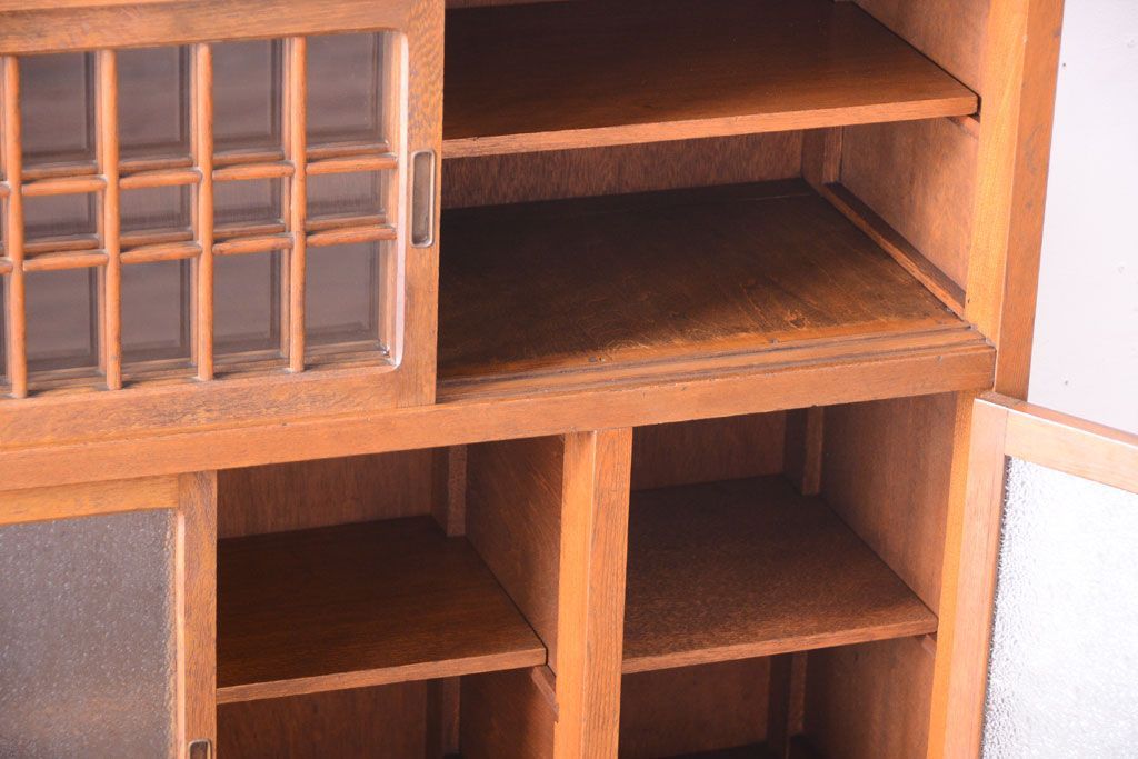 アンティーク家具　和製アンティーク　ダイヤガラス入り!作業台付き上品な古いカップボード(食器棚)