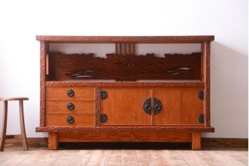 民芸家具　高級品!屋久杉材のサイドボード(飾り棚)(定価約30万円)