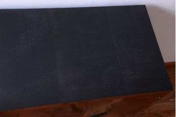 中古　工芸品　漆塗りと手打ち金具が美しいモダンな仙台箪笥