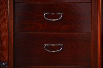 中古　工芸品　漆塗りと手打ち金具が美しいモダンな仙台箪笥
