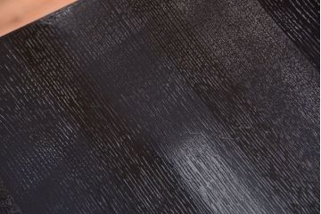 中古　工芸品　漆塗りと手打ち金具が美しいモダンな仙台箪笥
