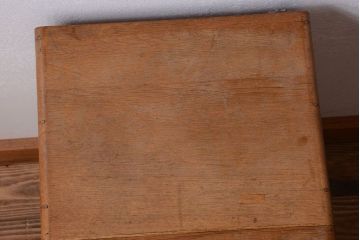 レトロ家具　昭和レトロ　ネームプレート取っ手付き!ナラ材の8杯小引き出し