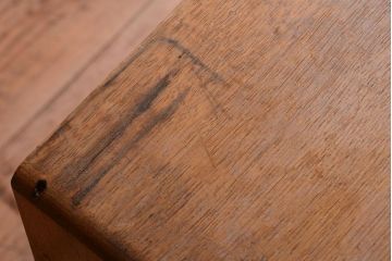 レトロ家具　昭和レトロ　ネームプレート取っ手付き!ナラ材の8杯小引き出し