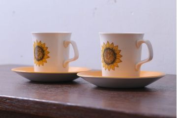 アンティーク雑貨　イギリスビンテージ　J&G　MEAKIN(ミーキン)　Palma(パルマ)シリーズ カップ&ソーサー2客セット(洋食器)