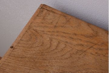 レトロ家具　昭和レトロ　ネームプレート取っ手付き!ナラ材の8杯小引き出し(2)