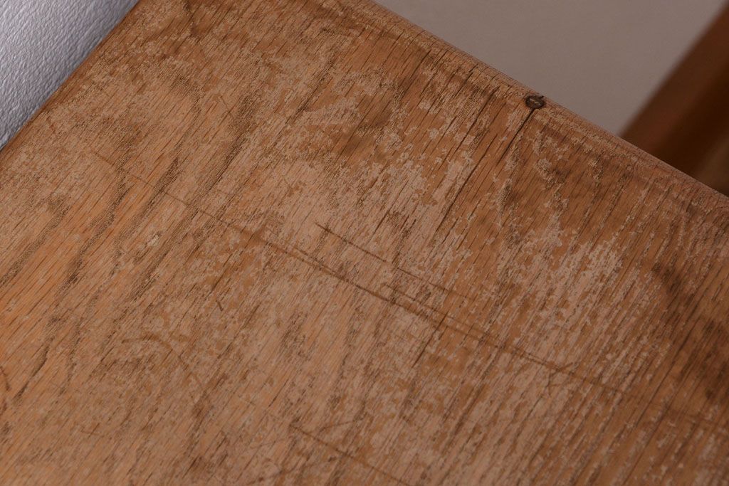 レトロ家具　昭和レトロ　ネームプレート取っ手付き!ナラ材の8杯小引き出し(2)