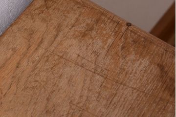 レトロ家具　昭和レトロ　ネームプレート取っ手付き!ナラ材の8杯小引き出し(2)