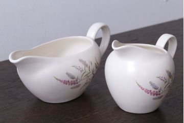 アンティーク雑貨　イギリスビンテージ　J&G　MEAKIN(ミーキン)　ROMANY(ロマニー)シリーズ ソースボート・ミルクジャグ2点セット(洋食器)