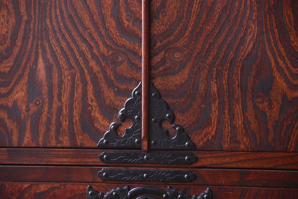 中古 伝統民芸家具 岩谷堂　衣装箪笥(定価約80万円)