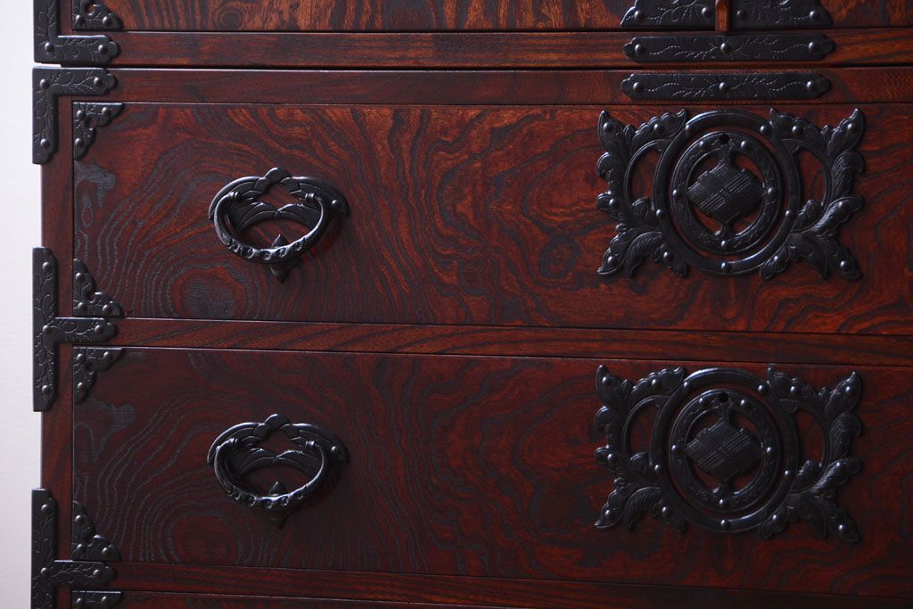 中古 伝統民芸家具 岩谷堂　衣装箪笥(定価約80万円)