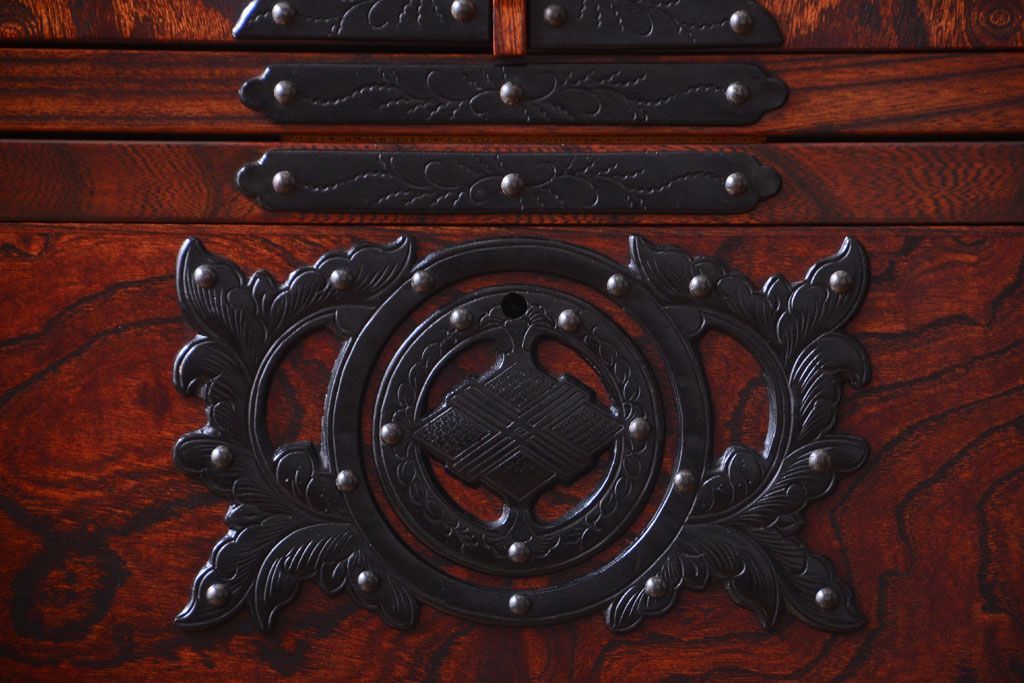 中古 伝統民芸家具 岩谷堂　衣装箪笥(定価約80万円)