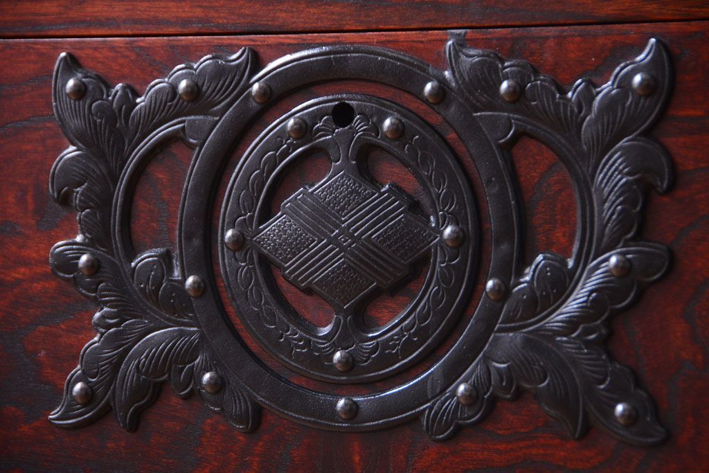 中古 伝統民芸家具 岩谷堂　衣装箪笥(定価約80万円)