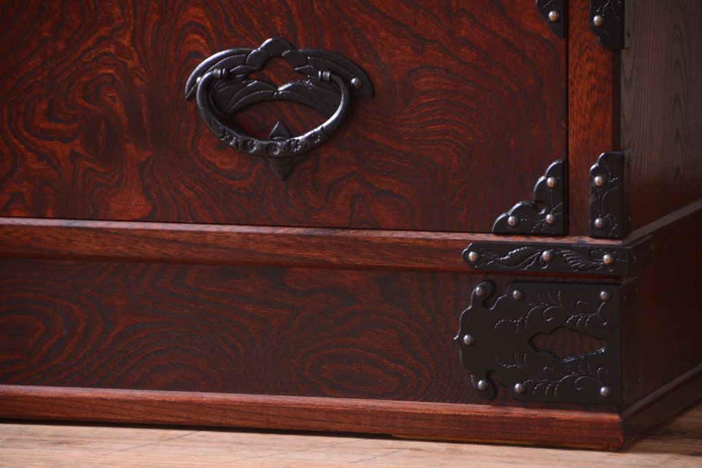 中古 伝統民芸家具 岩谷堂　衣装箪笥(定価約80万円)