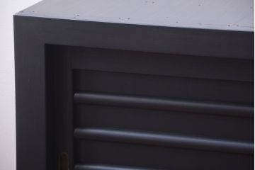 アンティーク家具　アンティーク　四尺　和モダン　艶消しブラック塗装!横桟引き戸の水屋箪笥ローボード(テレビボード)
