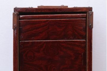 アンティーク家具　古民具・骨董　総欅材!漆塗りと銅金具が美しい高級アンティーク野弁当箱(遊山箱)