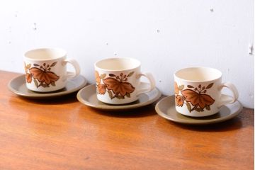 イギリスビンテージ　Palissy(パリシー)　kismet(キスメット)シリーズ　カップ&ソーサー3客セット(洋食器)