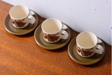 イギリスビンテージ　Palissy(パリシー)　kismet(キスメット)シリーズ　カップ&ソーサー3客セット(洋食器)