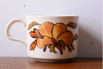 イギリスビンテージ　Palissy(パリシー)　kismet(キスメット)シリーズ　カップ&ソーサー3客セット(洋食器)