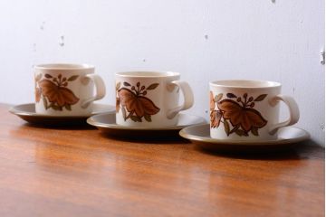 イギリスビンテージ　Palissy(パリシー)　kismet(キスメット)シリーズ　カップ&ソーサー3客(洋食器)
