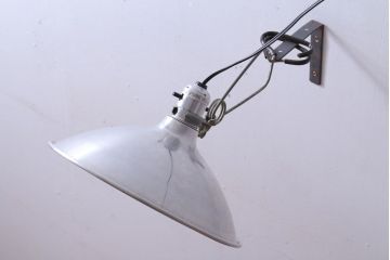 ビンテージ　ジャンクスタイル!アルミシェード壁掛け照明