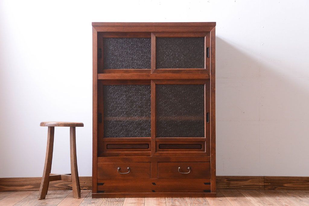 アンティーク家具　和製アンティーク　ダイヤガラス!埋木入りの上品な古い収納戸棚