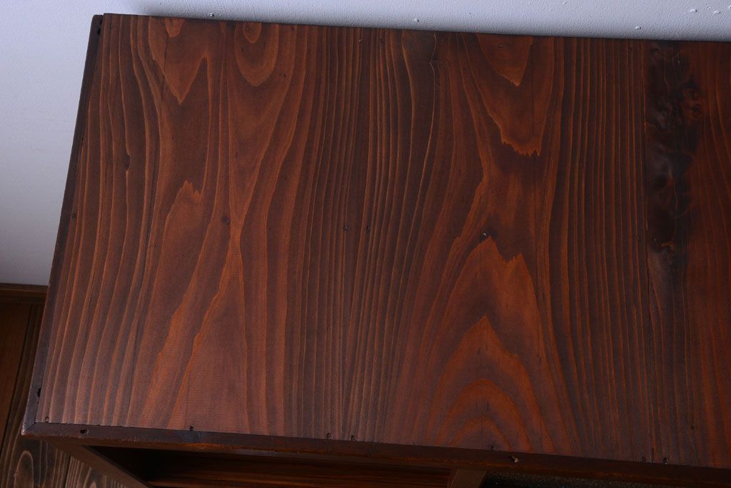 アンティーク家具　和製アンティーク　ダイヤガラス!埋木入りの上品な古い収納戸棚