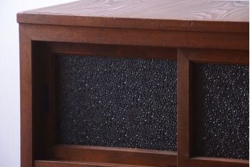 アンティーク家具　和製アンティーク　ダイヤガラス!埋木入りの上品な古い収納戸棚