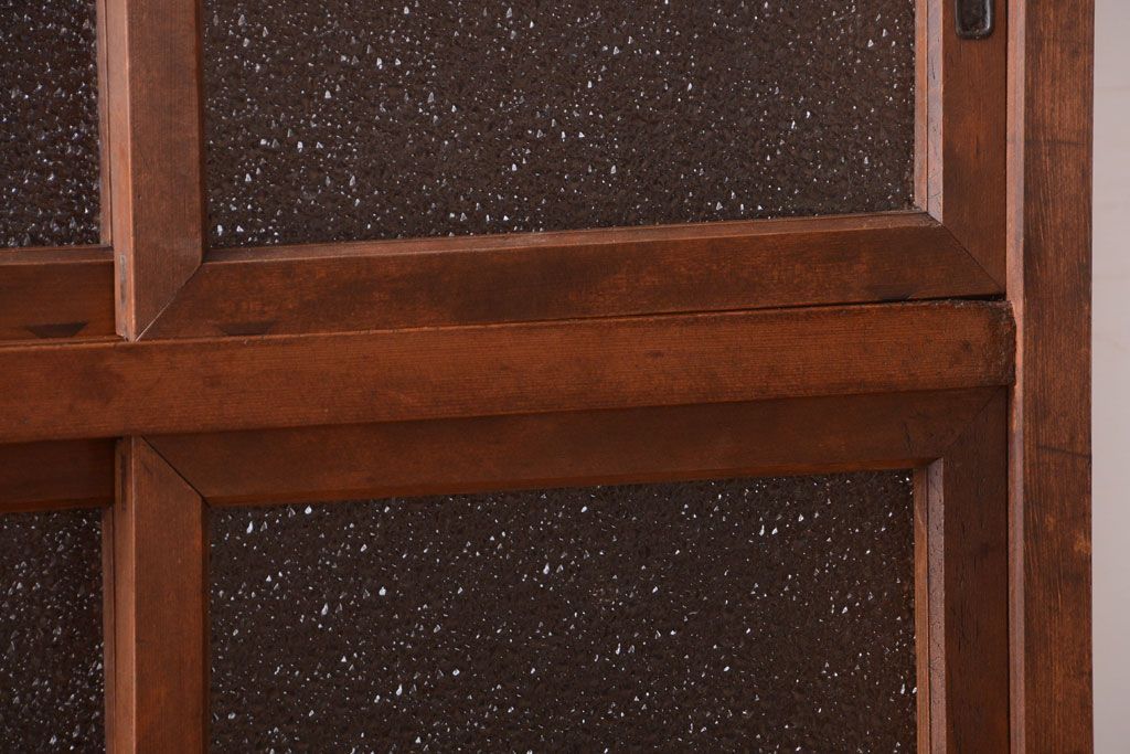 アンティーク家具　和製アンティーク　ダイヤガラス!埋木入りの上品な古い収納戸棚