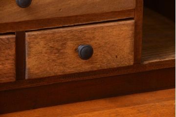 レトロ家具　昭和レトロ　透かし彫り!ネームプレート付きの本立て付き小引き出し