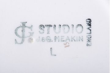 アンティーク雑貨　イギリスビンテージ　J&G　MEAKIN(ミーキン) POPPY(ポピー)シリーズ　ジャグ・ソルト&ペッパー・小皿4点セット(洋食器)