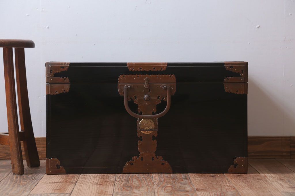 アンティーク雑貨　古民具・骨董　高級品!銅金具が上品なアンティーク挟み箱(時代箱・収納箱)