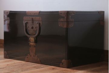 アンティーク雑貨　古民具・骨董　高級品!銅金具が上品なアンティーク挟み箱(時代箱・収納箱)