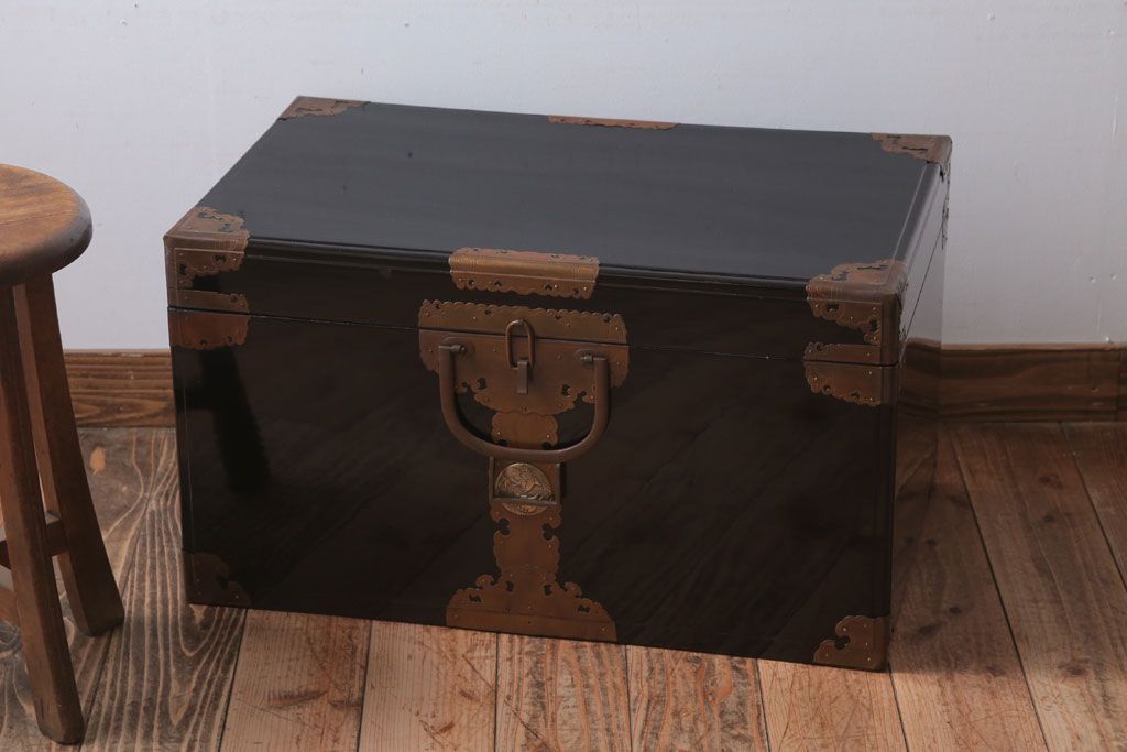 アンティーク雑貨　古民具・骨董　高級品!銅金具が上品なアンティーク挟み箱(時代箱・収納箱)