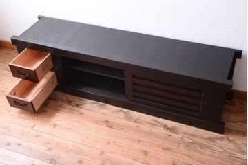 アンティーク家具　古民具・骨董　明治〜大正　横桟引き戸のアンティーク水屋箪笥ローボード(テレビ台、キャビネット、収納棚)