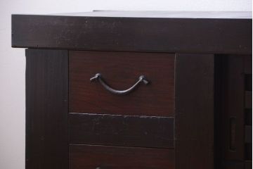 アンティーク家具　古民具・骨董　明治〜大正　横桟引き戸のアンティーク水屋箪笥ローボード(テレビ台、キャビネット、収納棚)