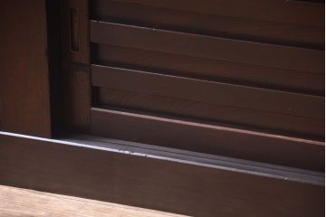 アンティーク家具　古民具・骨董　明治〜大正　横桟引き戸のアンティーク水屋箪笥ローボード(テレビ台、キャビネット、収納棚)