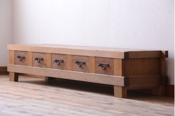アンティーク家具　古民具・骨董　明治〜大正　木味のアンティーク脚付き水屋箪笥ローボード(テレビ台、キャビネット、収納棚)